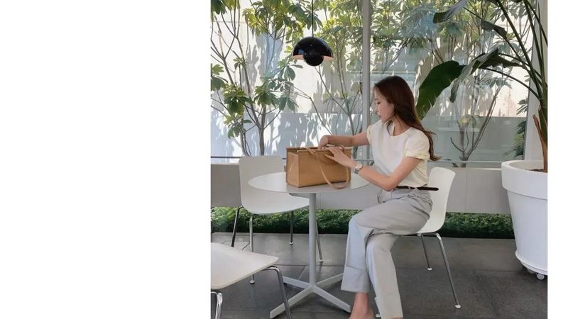 保姆的专业素养是保证服务质量的关键。可以从以下几个方面进行考察：